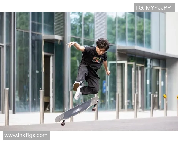 南京滑板队荣登滑板技术排行榜第一名引领全国滑板潮流 南京滑板队荣登滑板技术排行榜第一名引领全国滑板潮流