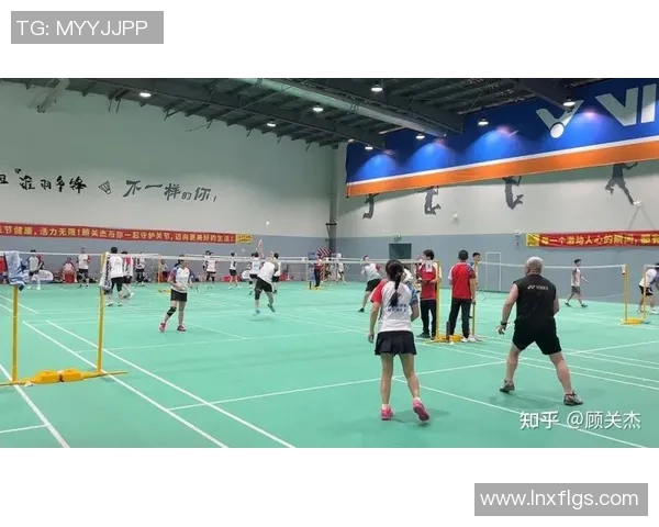 羽毛球的魅力与挑战:深入广州羽毛球队的耐力训练与竞技精神探讨 羽毛球的魅力与挑战:深入广州羽毛球队的耐力训练与竞技精神探讨